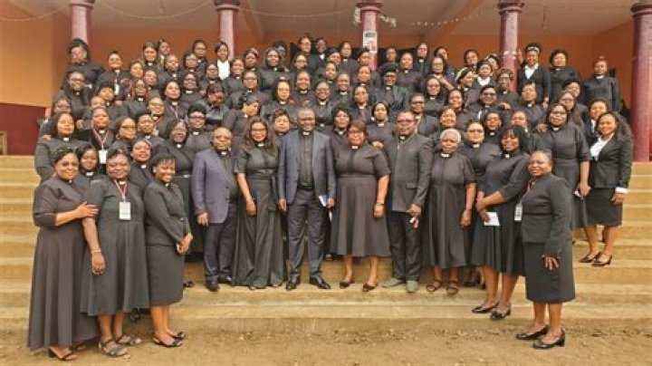 Can there be female pastors?