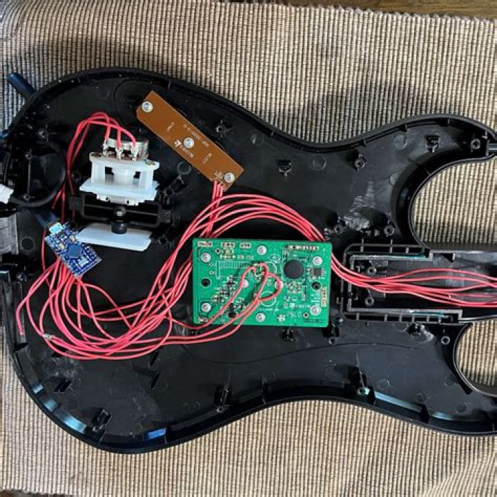 What guitars work with clone hero?